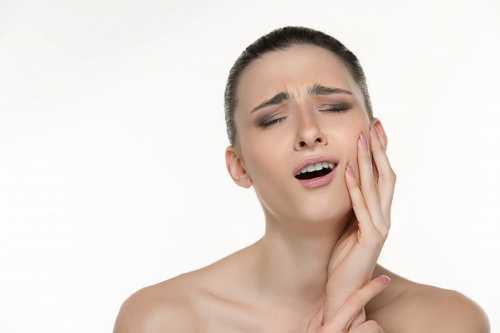 口腔颌面部外傷時，如何判斷有沒有下颌骨骨折？