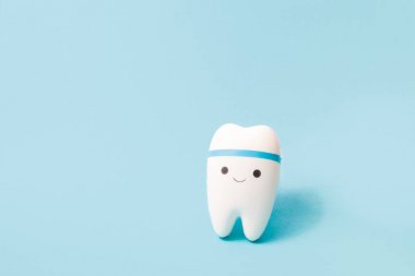 牙膏的核心成分是摩擦劑