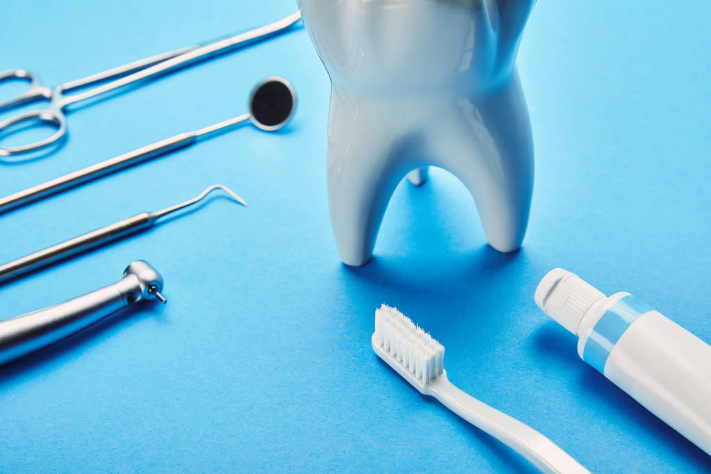 有這8種跡象表明，你該“拜訪牙醫”啦！